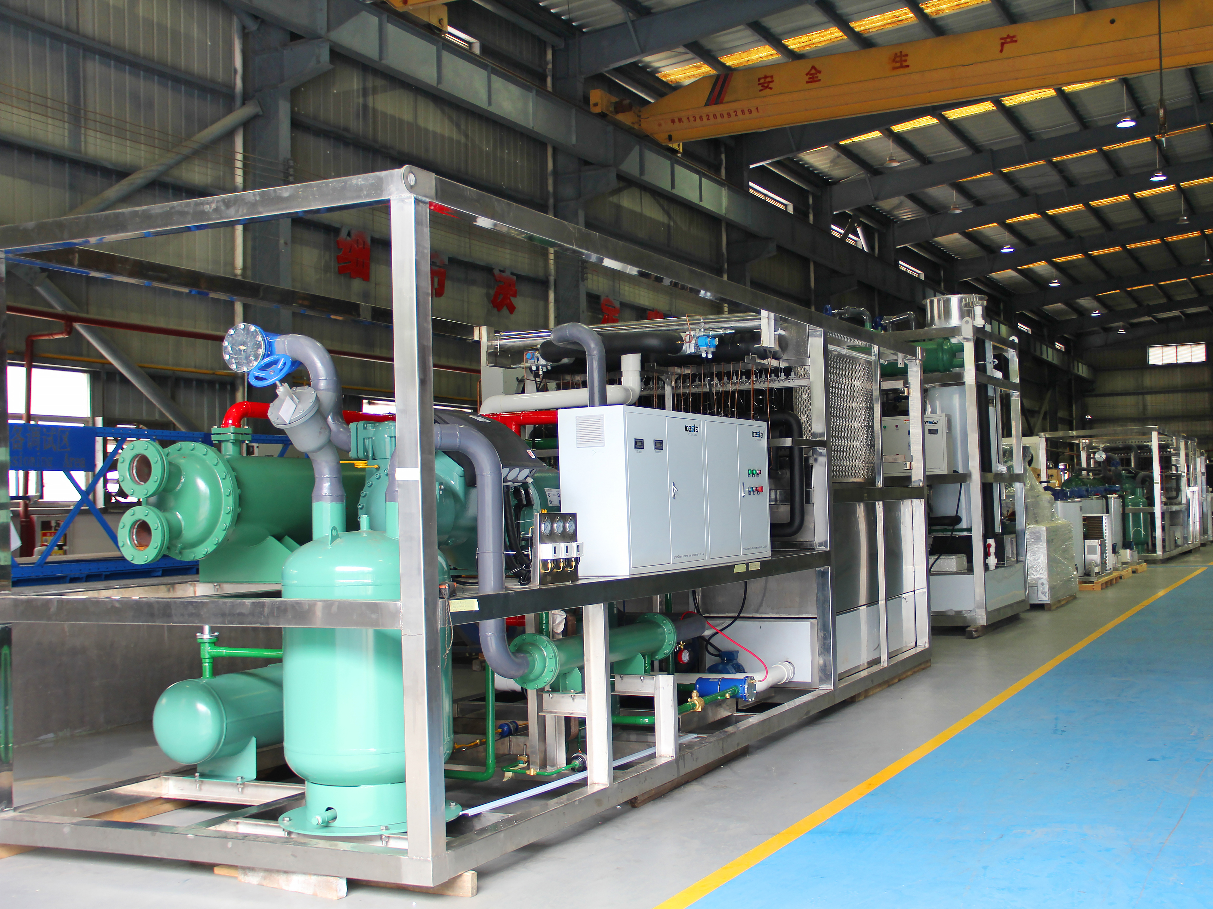 آلة أنابيب الثلج Icesta مع تبريد هواء أوتوماتيكي 3 طن، إنتاجية عالية، عمر خدمة طويل للمشروبات